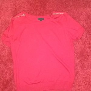 Red short sleeve sweater